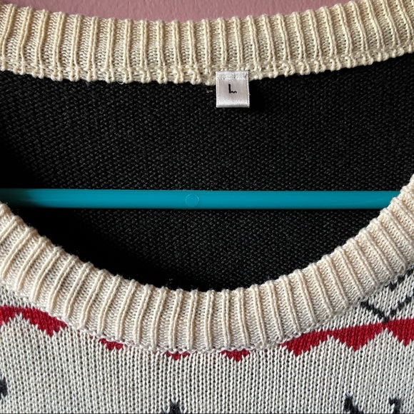✨HOST PICK✨ 🆕Size L Oversized Holdiay Sweater - Picture 3 of 3
